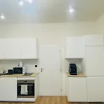 Private Apartment Close To Red Subway Pankrac